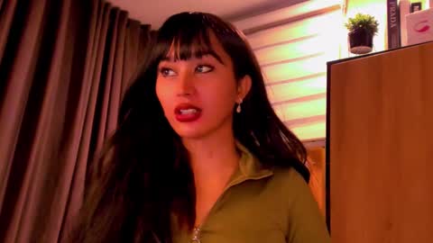 Snapshot of th3r3sa chatting on 12-10-24, 01:22 th3r3sa online show from 12-10-24, 01:22