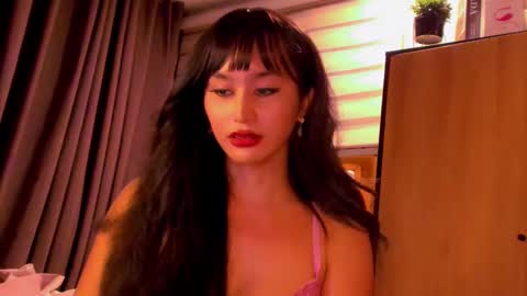 Snapshot of th3r3sa chatting on 12-14-24, 06:35 th3r3sa online show from 12-14-24, 06:35