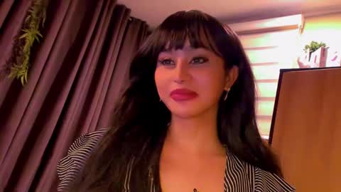 Snapshot of th3r3sa chatting on 03-08-25, 05:11 th3r3sa online show from 03-08-25, 05:11