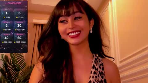 Snapshot of th3r3sa chatting on 09-08-25, 05:23 th3r3sa online show from 09-08-25, 05:23