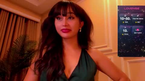 Snapshot of th3r3sa chatting on 10-08-25, 06:49 th3r3sa online show from 10-08-25, 06:49