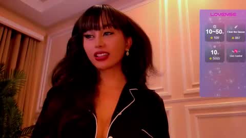 Snapshot of th3r3sa chatting on 10-17-25, 08:06 th3r3sa online show from 10-17-25, 08:06