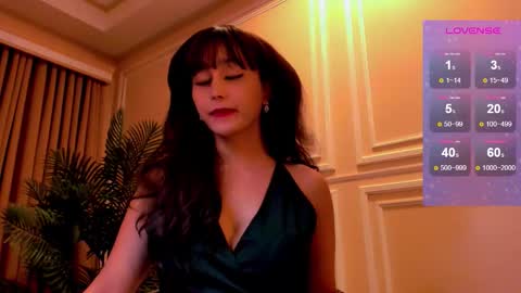 Snapshot of th3r3sa chatting on 12-16-25, 11:04 th3r3sa online show from 12-16-25, 11:04