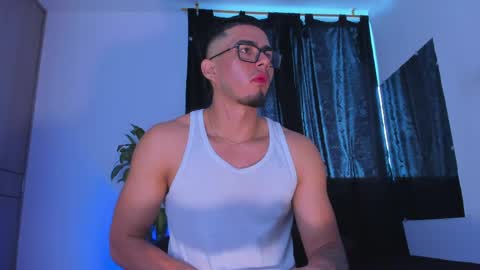 Snapshot of thadeo_king chatting on 06-07-26, 05:38 thadeo_king online show from 06-07-26, 05:38