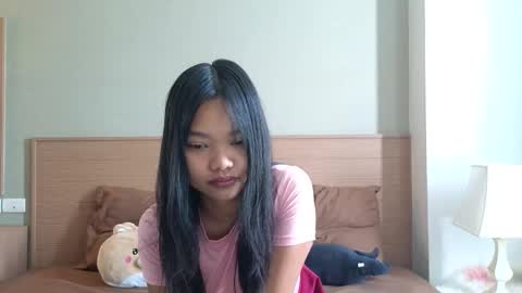 Snapshot of thailand4you chatting on 01-12-26, 05:45 AbbieThai online show from 01-12-26, 05:45