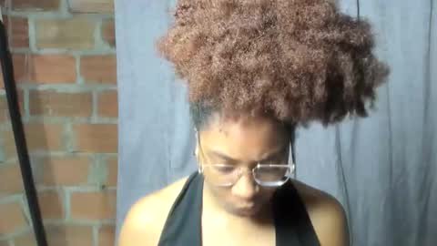 Snapshot of thaimy_ chatting on 06-01-26, 02:35 thaimy_ online show from 06-01-26, 02:35