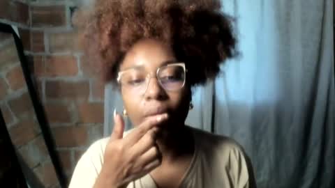 Snapshot of thaimy_ chatting on 07-06-26, 11:18 thaimy_ online show from 07-06-26, 11:18