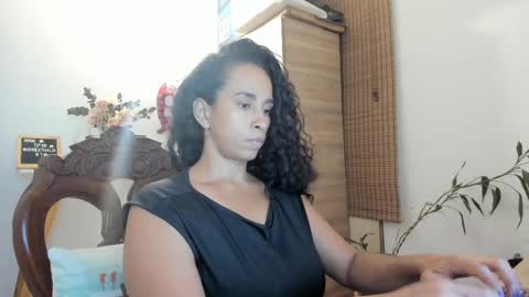 Snapshot of thali_gomex chatting on 02-22-25, 04:40 Thalia Gomex online show from 02-22-25, 04:40