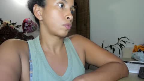 Snapshot of thali_gomex chatting on 03-05-25, 03:40 Thalia Gomex online show from 03-05-25, 03:40