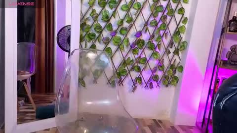 Snapshot of thalia_066 chatting on 02-28-25, 06:21 thalia online show from 02-28-25, 06:21