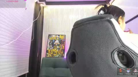 Thalia online show from 12-18-25, 04:07