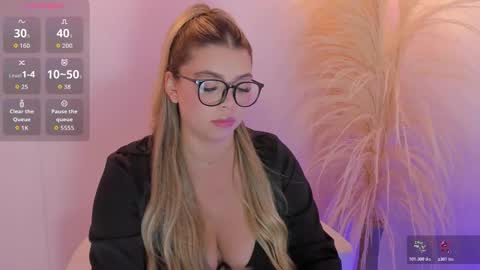 Snapshot of thaliafox_ chatting on 02-06-26, 09:29 Thalia online show from 02-06-26, 09:29