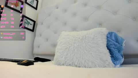 Snapshot of thaliia_gomez chatting on 02-10-25, 10:19 online show from 02-10-25, 10:19