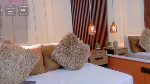 Snapshot of thamarajadee chatting on 05-13-26, 12:35 Thamara online show from 05-13-26, 12:35