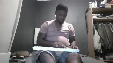 Snapshot of thamtsho1108 chatting on 01-05-26, 10:24 thamtsho1108 online show from 01-05-26, 10:24