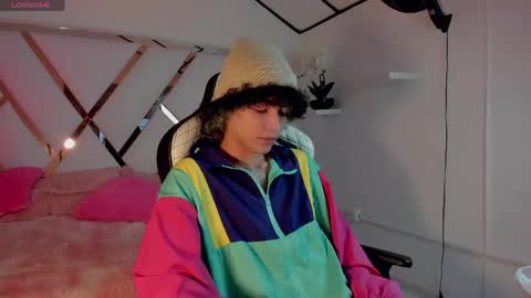 thanier_18 online show from 05-14-26, 07:09
