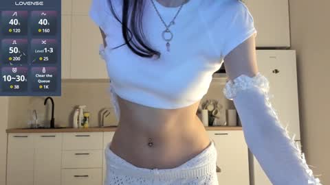 thanos_world1321002 online show from 01-24-25, 09:58