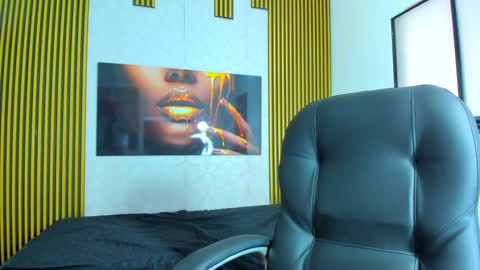 Snapshot of that_temptation chatting on 01-12-25, 06:05 that_temptation online show from 01-12-25, 06:05