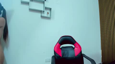 Snapshot of that_temptation chatting on 02-10-25, 09:25 that_temptation online show from 02-10-25, 09:25