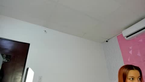 Snapshot of that_temptation chatting on 09-21-25, 06:09 that_temptation online show from 09-21-25, 06:09