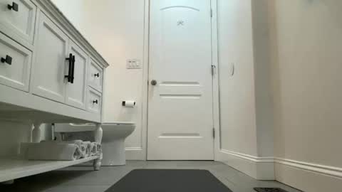 Snapshot of thatoneblondee chatting on 10-22-25, 01:39 thatoneblondee online show from 10-22-25, 01:39