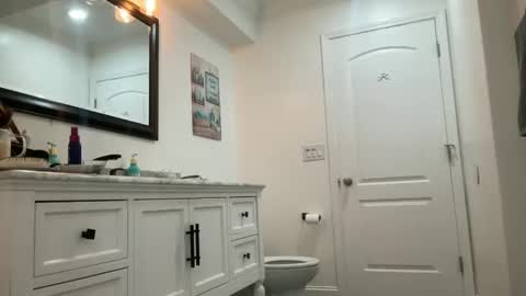 Snapshot of thatoneblondee chatting on 01-08-26, 06:21 thatoneblondee online show from 01-08-26, 06:21