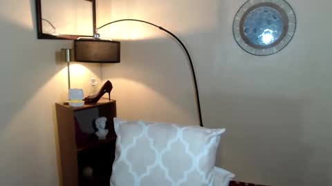Snapshot of thatslut_deia chatting on 10-05-25, 12:42 thatslut_deia online show from 10-05-25, 12:42