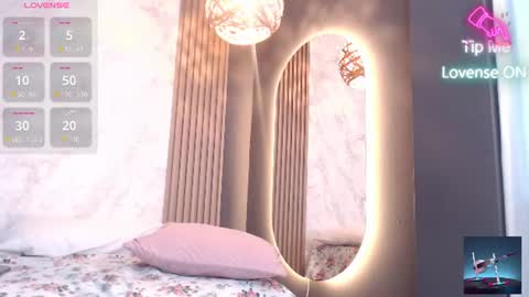 Snapshot of thayssa_ross chatting on 07-22-26, 05:16 THAYSSA ROSS online show from 07-22-26, 05:16