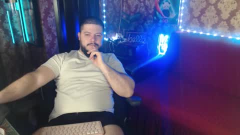 Snapshot of the_avengersgth chatting on 12-17-25, 01:11 thor lord online show from 12-17-25, 01:11