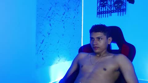 Snapshot of the_crack71 chatting on 10-29-25, 02:19 Sean OPry online show from 10-29-25, 02:19