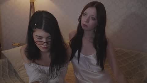 EllaLyn online show from 11-10-25, 08:08