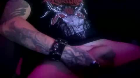 Snapshot of the_dizzy chatting on 10-25-25, 12:51 Sinner online show from 10-25-25, 12:51