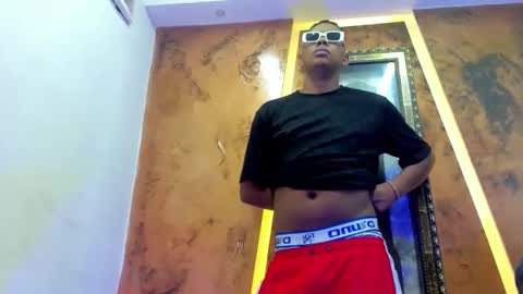 the_hot_boy0 online show from 11-12-25, 12:27