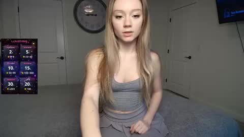 the_hotties online show from 11-17-25, 08:03