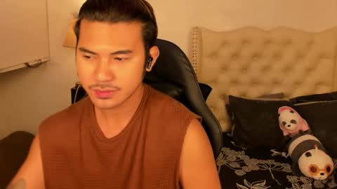 Snapshot of the_killian_jones chatting on 09-09-25, 05:45 ken online show from 09-09-25, 05:45