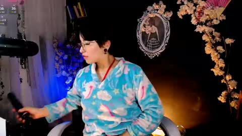 Snapshot of the_kitty_roxy chatting on 05-01-26, 03:22 ... ... online show from 05-01-26, 03:22