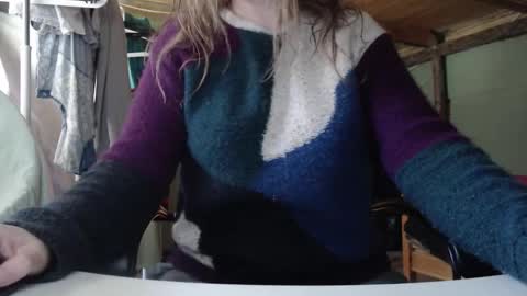 Snapshot of the_prettywondder chatting on 09-19-25, 09:22 Ekye online show from 09-19-25, 09:22