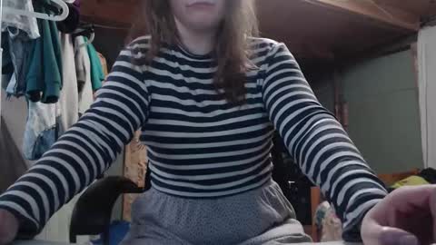 Snapshot of the_prettywondder chatting on 10-07-25, 12:46 Ekye online show from 10-07-25, 12:46