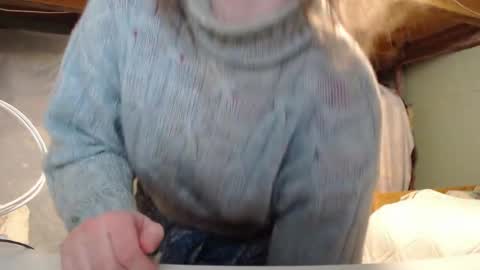 Snapshot of the_prettywondder chatting on 11-20-25, 02:06 Ekye online show from 11-20-25, 02:06