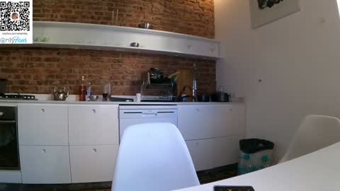 Anna online show from 09-28-25, 08:36