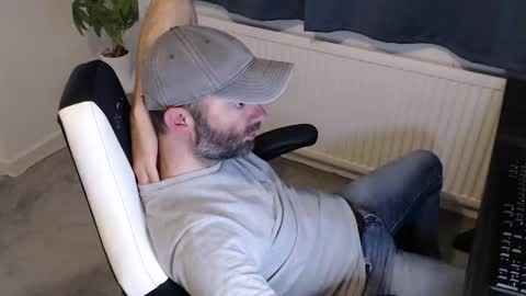 Snapshot of the_sensual_masturwait chatting on 09-12-25, 07:36 the_sensual_masturwait online show from 09-12-25, 07:36