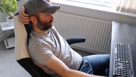 Snapshot of the_sensual_masturwait chatting on 09-23-25, 07:11 the_sensual_masturwait online show from 09-23-25, 07:11