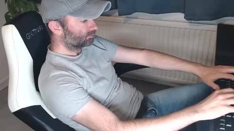 Snapshot of the_sensual_masturwait chatting on 10-11-25, 07:01 the_sensual_masturwait online show from 10-11-25, 07:01
