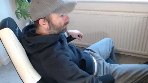 Snapshot of the_sensual_masturwait chatting on 10-13-25, 07:08 the_sensual_masturwait online show from 10-13-25, 07:08