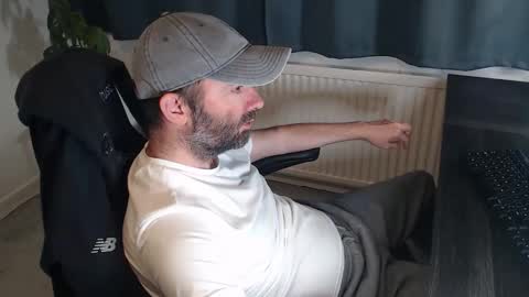 Snapshot of the_sensual_masturwait chatting on 10-14-25, 07:25 the_sensual_masturwait online show from 10-14-25, 07:25