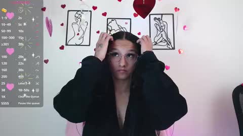 Snapshot of the_skinny_sweet chatting on 02-14-26, 10:28 Andrea online show from 02-14-26, 10:28