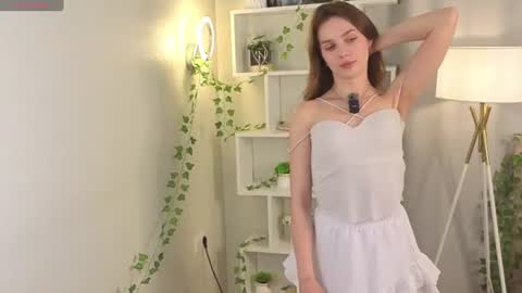 My name is Cynthia and Im very happy to see you in my sweet room  online show from 06-16-26, 03:09