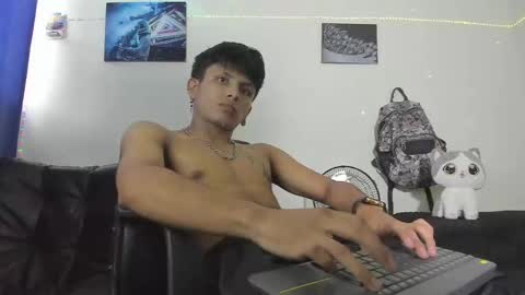 Snapshot of the_weed_guys chatting on 12-21-24, 08:10 Danny online show from 12-21-24, 08:10