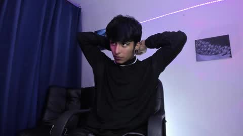 Snapshot of the_weed_guys chatting on 01-28-25, 02:43 Danny online show from 01-28-25, 02:43