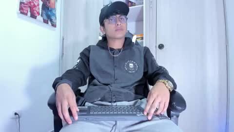 Snapshot of the_weed_guys chatting on 10-04-25, 03:37 Danny online show from 10-04-25, 03:37